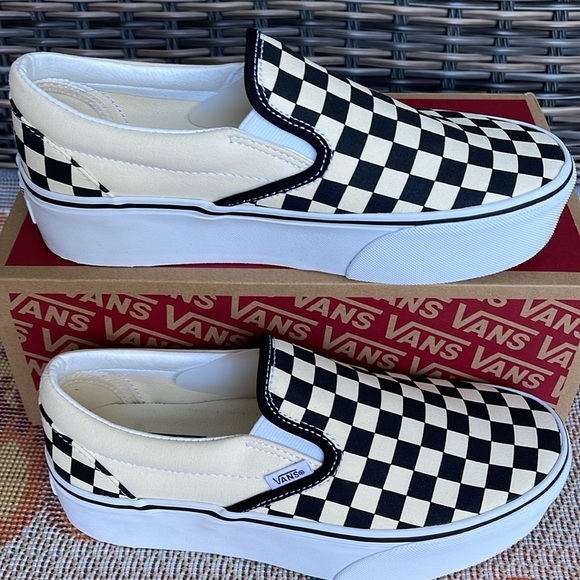 Vans WMNS Classic Slip-On Stackf
Checkerboard Black/Classi
VN0A7Q5RTYQ
Platforms - Picture 15 of 16